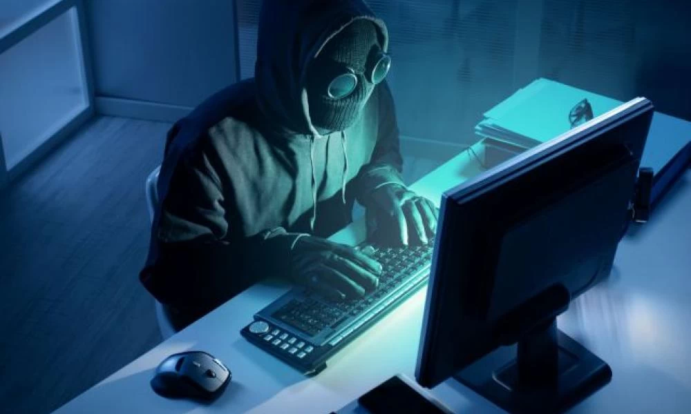 Οι Ιρανοί χάκερ υπέκλεψαν emails Έλληνα αξιωματικού του Πολεμικού Ναυτικού